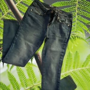 Skinny jeans for those of us w/an amazing butt!l